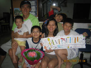 2007-01-30_coach_nfamily.jpg